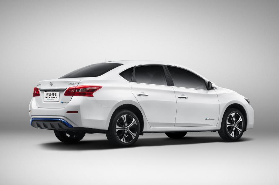  Nissan Sylphy Zero Emission (NB17) 2018 года  (CN) (фото 7 из 13)